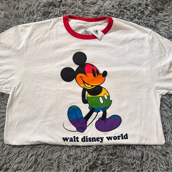 Disney Tops - Disney Walt Disney World shirt